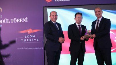 Tuzla Belediye Başkanı Yazıcı, ‘27. Zoom Ödül Töreni’ne katıldı