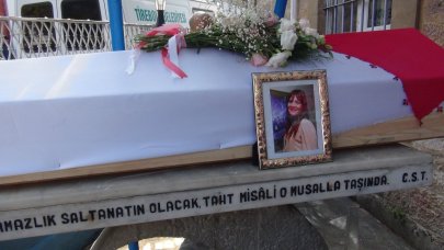 Oyuncu Seda Fettahoğlu son yolcuğuna uğurlandı