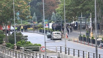 İçişleri Bakanlığı önünde canlı bomba saldırısı