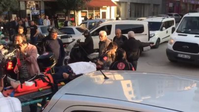 Tıraş olduğu berberi tabancayla ayağından vurup kaçtı