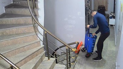 Hırsızın rahat tavırları pes dedirtti: 9'unu birden çalarak kayıplara karıştı