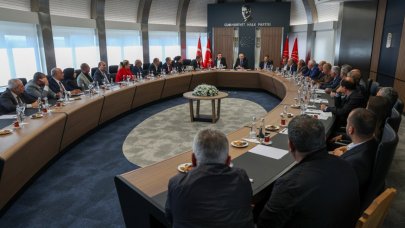 Kılıçdaroğlu, Diyarbakır il ve ilçe başkanlarıyla bir araya geldi