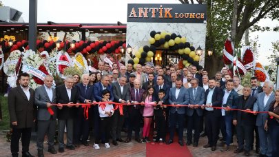 40 yıllık Antik yeni yüzü ile hizmette