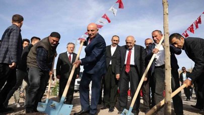 Keçiören Belediyesi'nden 100. yıla özel 100 bininci fidan