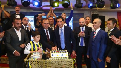 100. yıla sarı lacivert kutlama