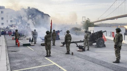 Cumhuriyetin 100. yılında 101 pare top atışı