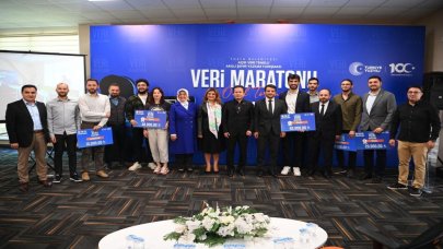 Tuzla’da düzenlenen ‘Veri Maratonu Yarışması'nda ödüller sahiplerini buldu