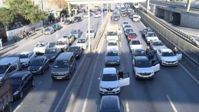 İstanbul D-100 Karayolu'nda 09.05