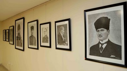 ‘Ata Biyografi’ Resim Sergisi Kartal Belediyesi’nde açıldı