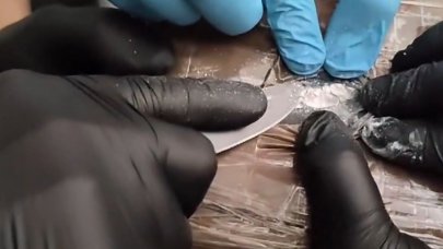 Bakan Bolat duyurdu: Mersin Limanı'nda 54 kilo kokain ele geçirildi