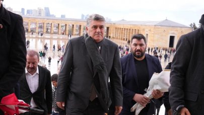 Serdal Adalı'dan Anıtkabir'e ziyaret