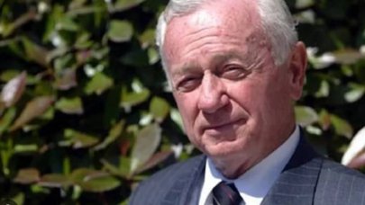 Devlet sanatçısı Nevzat Atlığ hayatını kaybetti