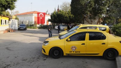 'Taksilerdeki indi-bindi ücreti yasal değil'