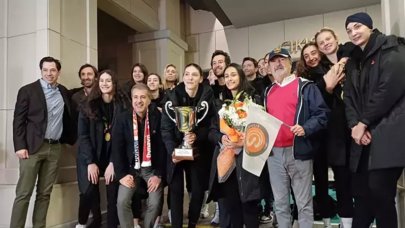 Dünya şampiyonu Eczacıbaşı yurda döndü