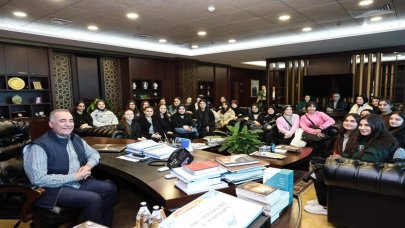 Sultangazi Belediye Başkanı Dursun gençleri ağırladı