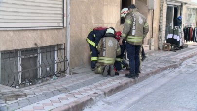 İş yerinden gelen koku ekipleri harekete geçirdi