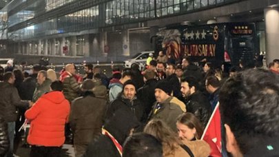 Yüzlerce Sarı-lacivertli taraftar toplandı: 'Mustafa Kemal'in askerleriyiz' sloganı attı