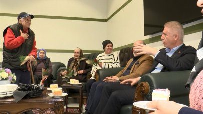Vali Gül'den Darülaceze sakinlerine yeni yıl ziyareti