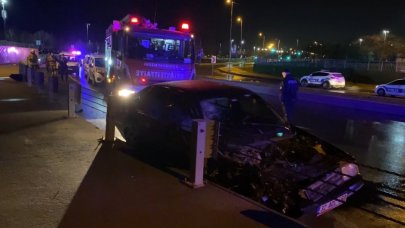 Sahil yolunda feci kaza: 1'i ağır 4 yaralı