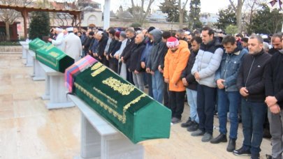 Yılbaşı gecesi maganda kurşunu ile vurulan Melek hayata tutunamadı