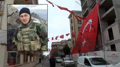 Şehit Köroğlu'nun kuzeni de 16 yıl önce şehit olmuş: '2 gün önce bırakacağını söylemiş ama oralardan kopamadı'