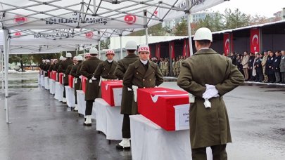 Kahraman şehitlerimiz memleketlerine uğurlandı