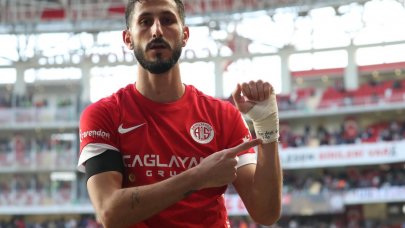 İsrailli futbolcu, gol sevinci nedeniyle kadro dışı kaldı!