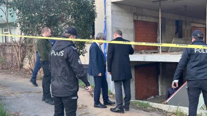 Taş duvar çöktü: 3 işçi yaralı