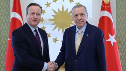 Erdoğan, İngiltere Dışişleri Bakanı Cameron ile bir araya geldi