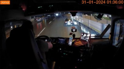 Akarkayıt hırsızlarını korna çalarak kaçırdı