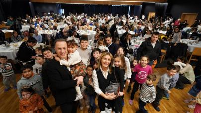 Başkan Çalık çocuklar ve aileleriyle buluştu