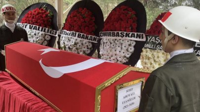 Araç kazasında şehit olan asker son yolculuğuna uğurlandı