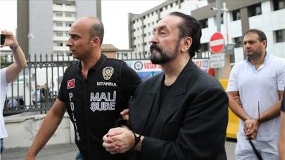 Adnan Oktar suç örgütü üyeleri bakanlar ve birçok üst düzeylere Oktar'ın yazılarını gönderdiği ortaya çıktı