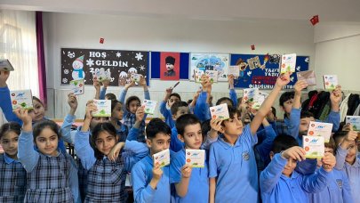 Belediyeden öğrencilere bitki yetiştirme kiti