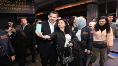 Murat Kurum ‘Gençlik Festivali’nde
