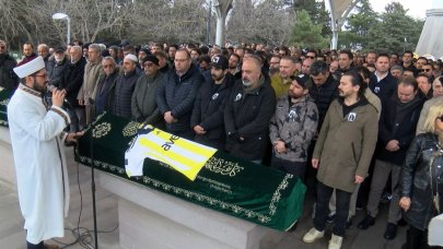 Oyuncu Efe Deprem son yolculuğuna uğurlandı