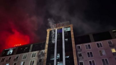 Rezidansta yangın paniği! 40 kişi mahsur kaldı