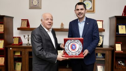 AK Parti İBB Başkan Adayı Kurum'dan Cem Vakfı'na ziyaret