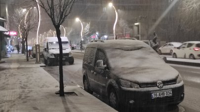 Kent merkezi beyaza büründü!