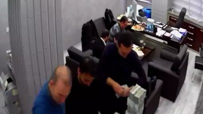 CHP’deki 'para sayma' soruşturması: Belediye başkan yardımcısı adliyeye geldi