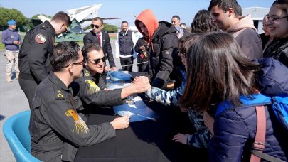 SOLOTÜRK pilotları İstanbul'da havacılık tutkunlarıyla buluştu