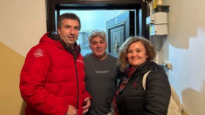 Çalmadık kapı bırakmıyorlar!