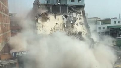 Kontrollü yıkım sırasında bina çöktü!