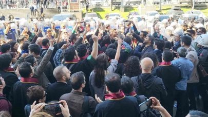 İstanbul’da “Van” protestoları: 14'ü avukat 132 kişi gözaltında