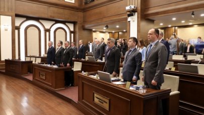 Muhalefetsiz ilk toplantı