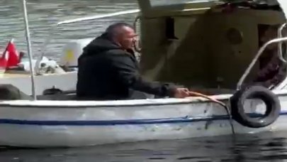Denize yağ boşalttığı iddia edilen balıkçı, yorumları okurken fenalaşıp öldü!