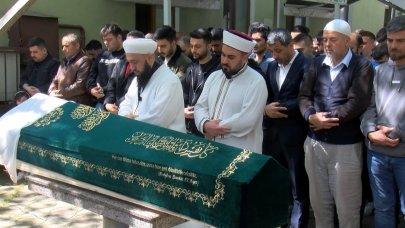 Beşiktaş'taki U dönüşü kazasında ölen Semanur son yolculuğuna uğurlandı