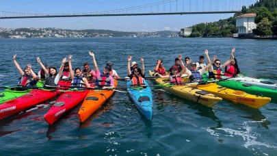 İstanbul Boğazı'nda kano keyfi