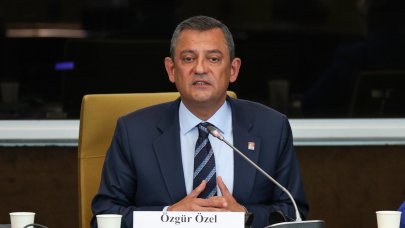 CHP Genel Başkanı Özgür Özel, Fransa’da