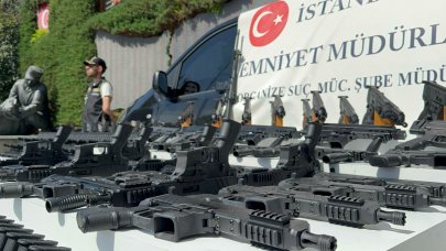 11 ilde operasyon: Ele geçirilenler emniyette sergilendi